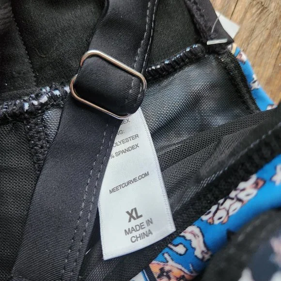 Meet.Curve One-Piece Swimsuit - Picture 6 of 9